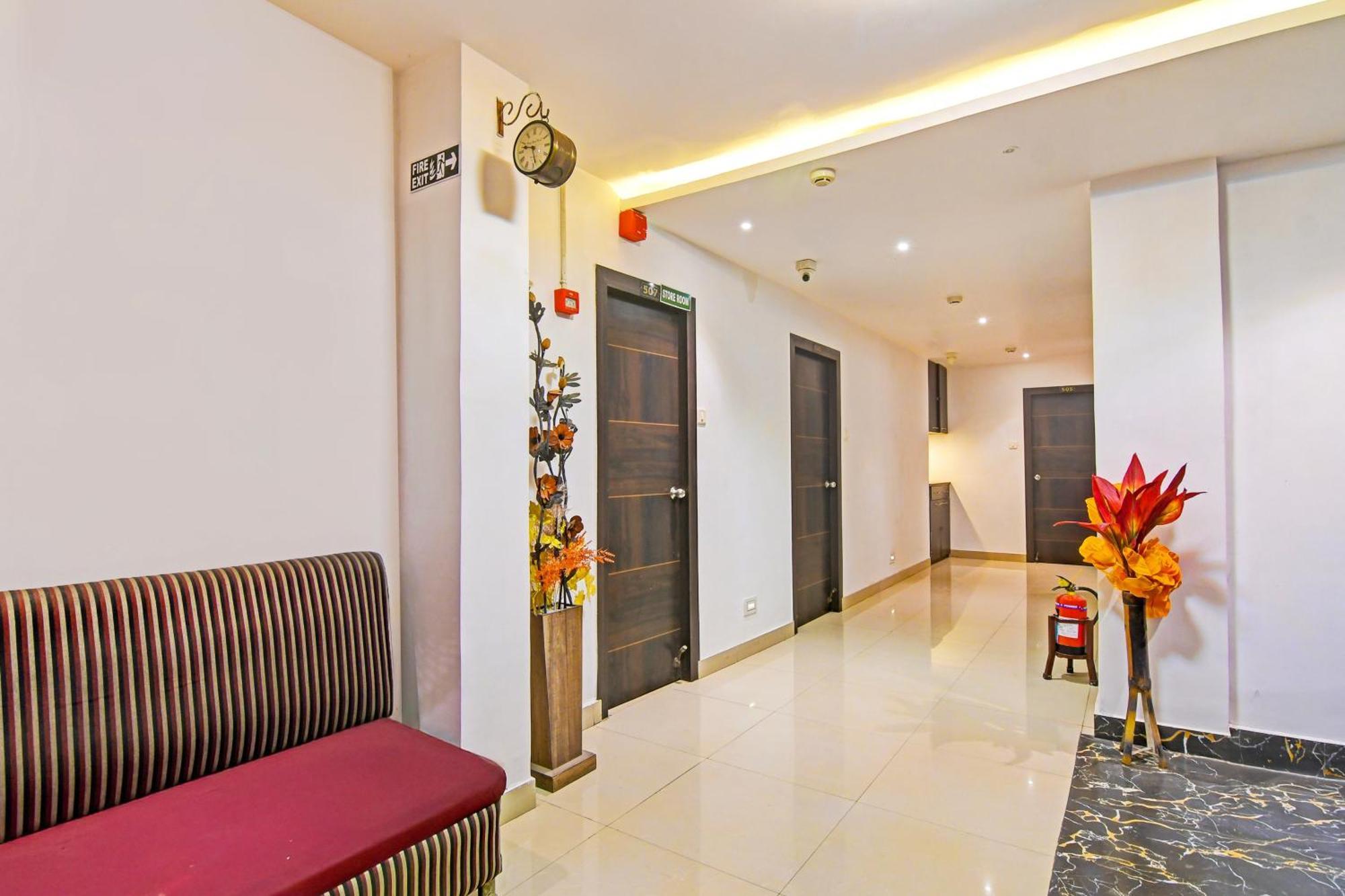 Super Hotel O Baguiati Nager Bazaar Exteriör bild